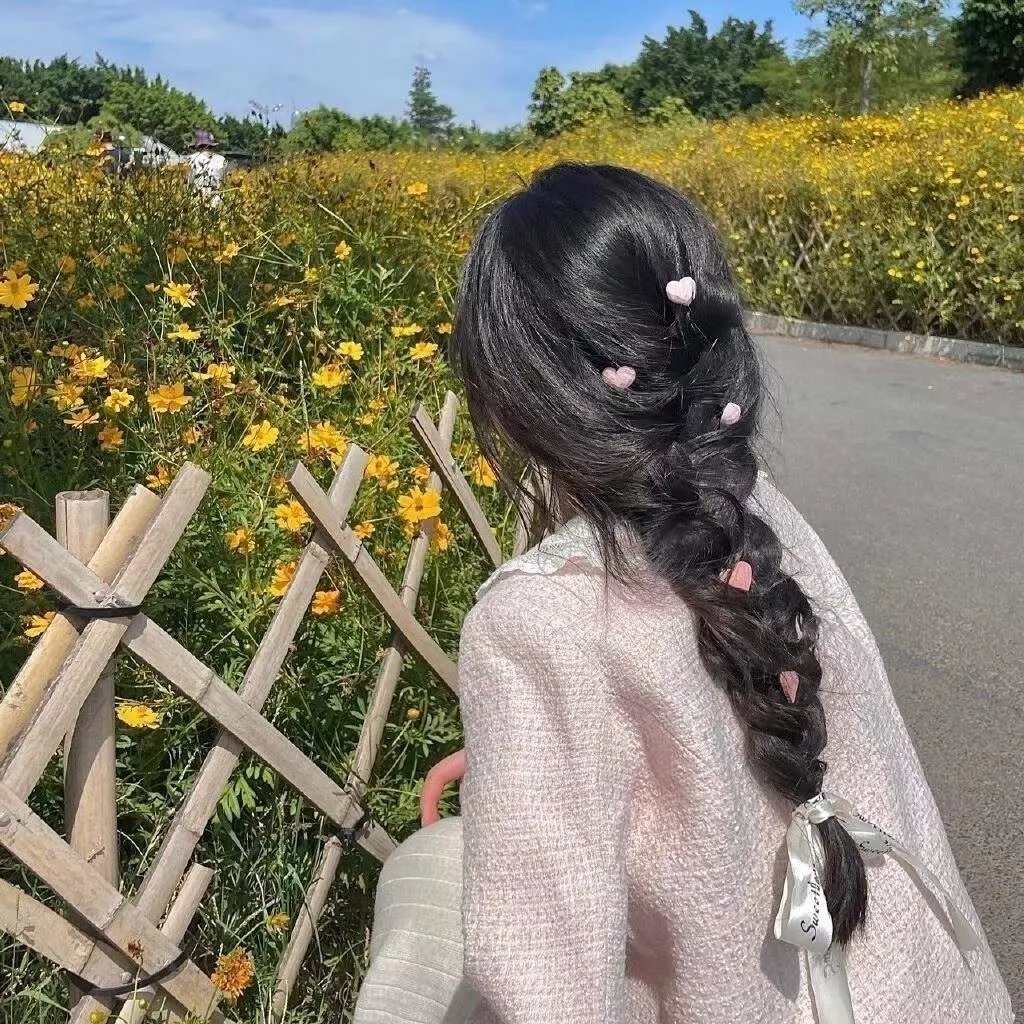 请求庇护海报