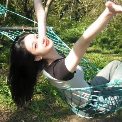 少女们向荒野进发海报